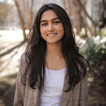 Rafeya Hashmi headshot